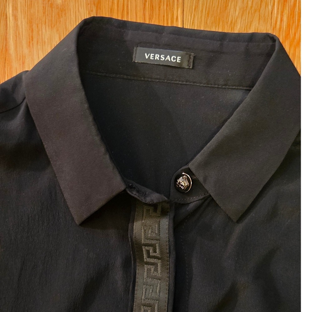 Versace Black Greek Key Medusa Button Up Shirt SilkBlend Style A77064 Sz 40/US 4 - Picture 3 of 10